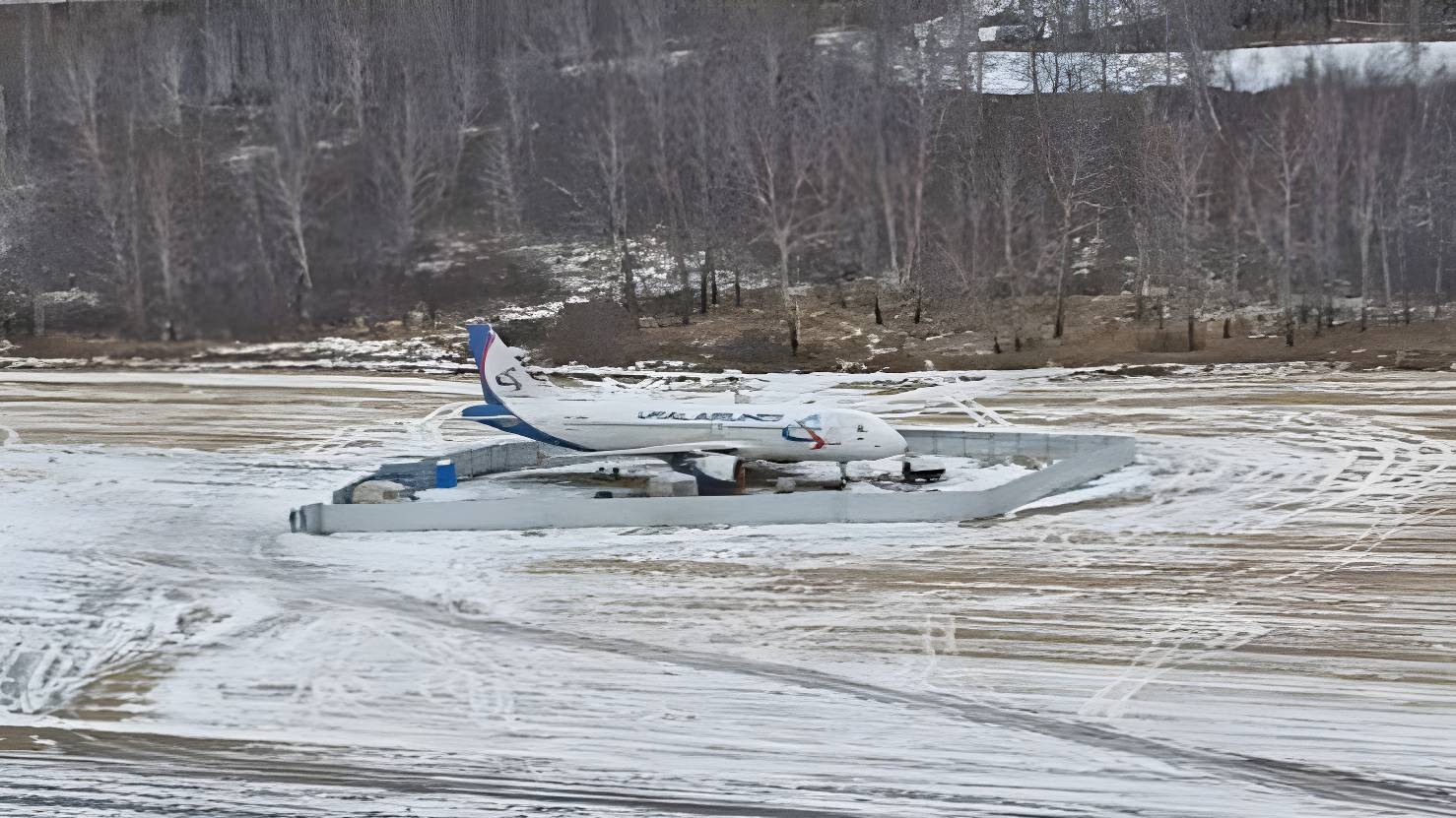 Ural Airlines A320 – Still Stuck, But Maybe Not For Long?