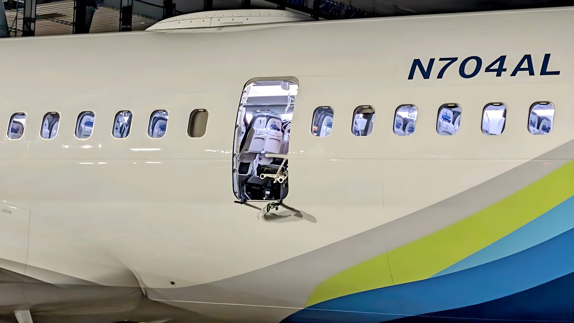 INCIDENT: Alaska Air 737 MAX-9 Loses Plugged Door In Flight