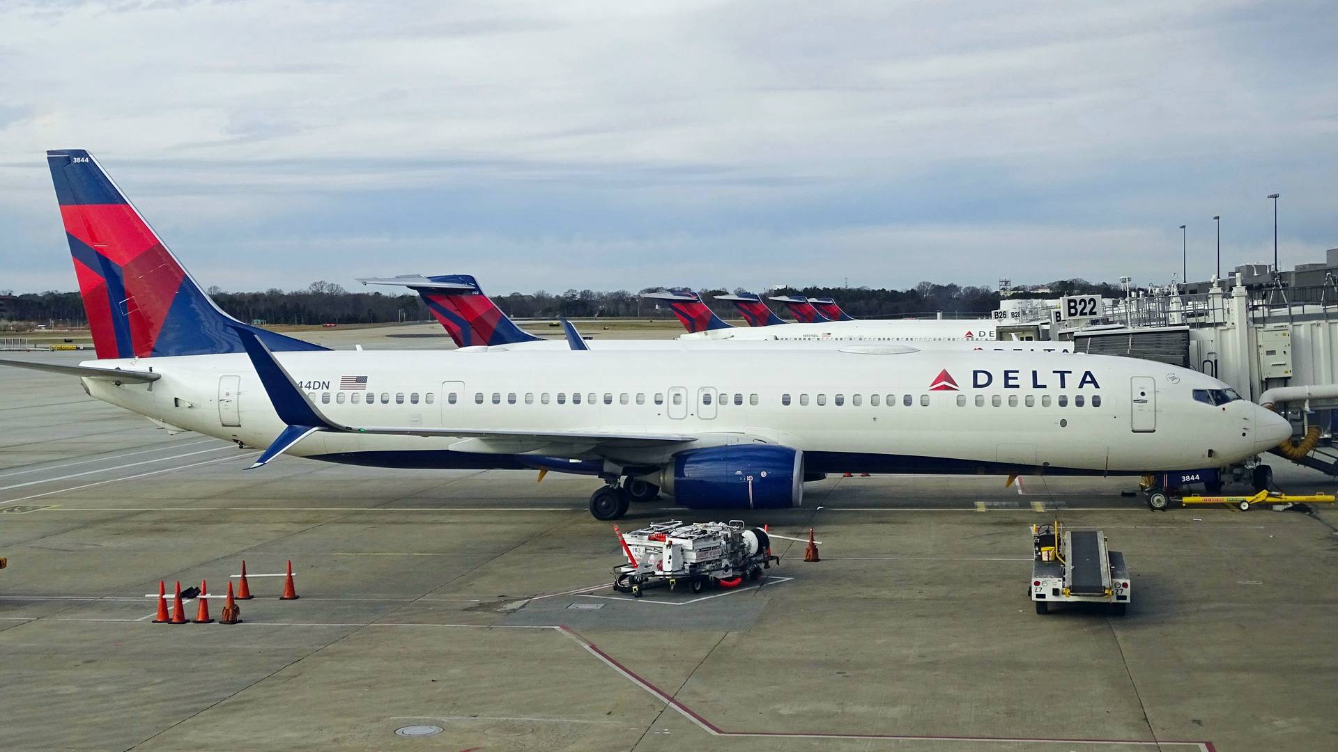 FAA Recommends Airlines Inspect 737-900ER Door Plugs!