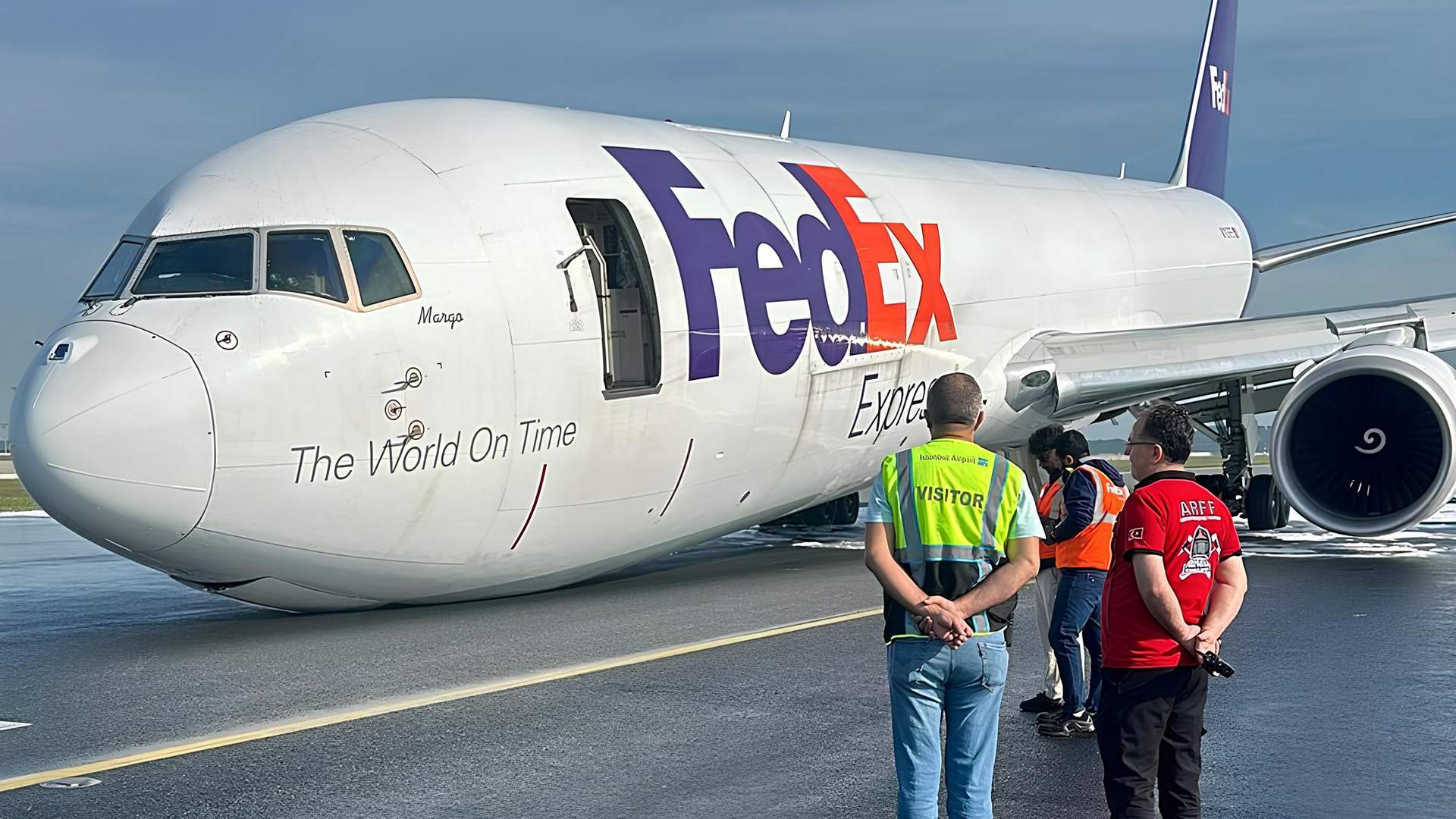 ACCIDENT: FedEx 767 Lands With Retracted Nose Gear