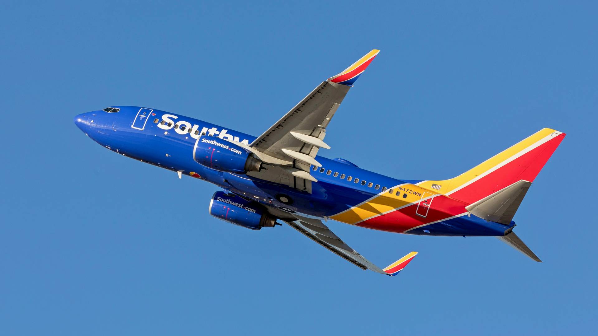 INCIDENT: Southwest Flight Departs Using Wrong Runway