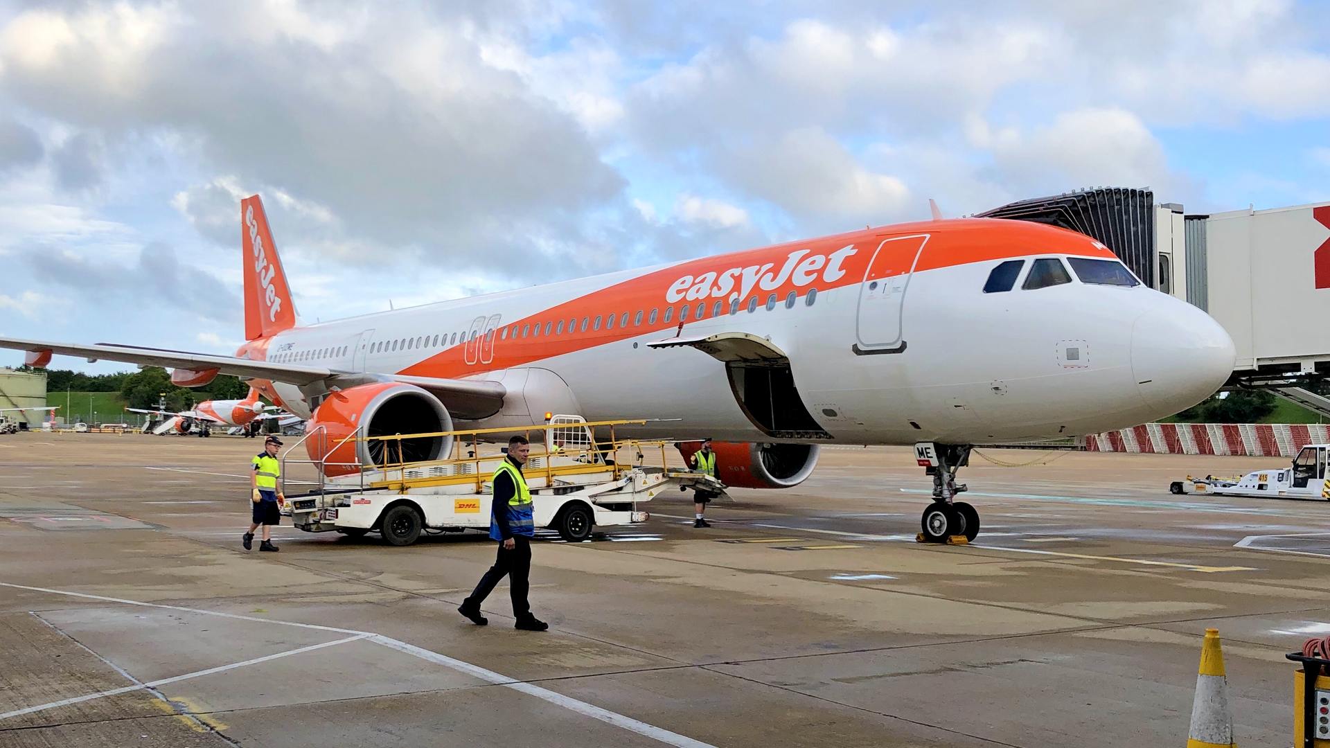 INCIDENT: Lithium Battery Fire Disrupts EasyJet Flight