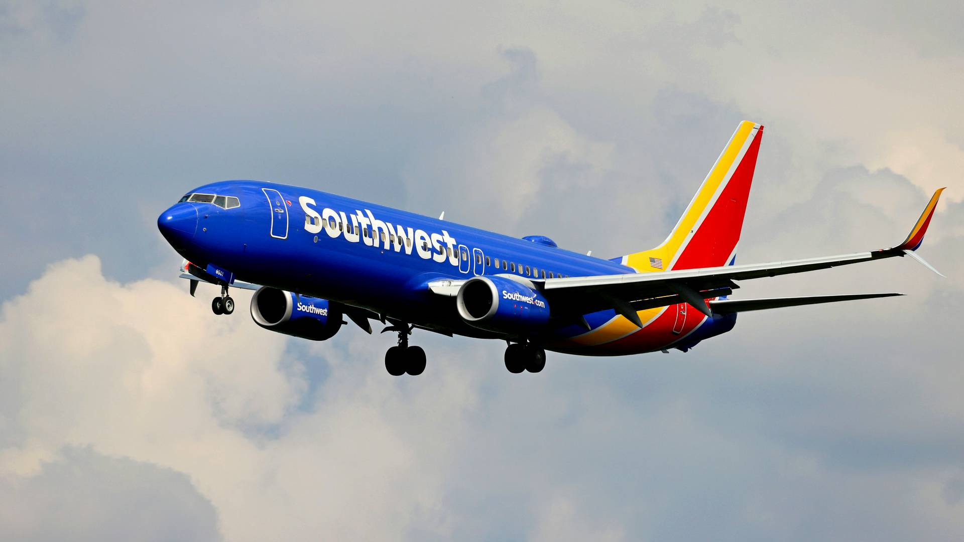 INCIDENT: Southwest Aircraft Struck By Bullet In Dallas!